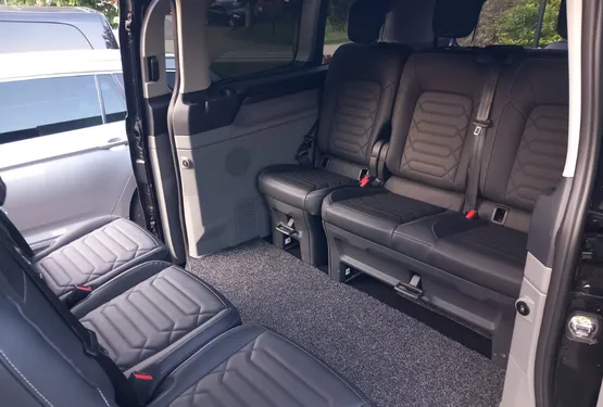 chauffeur taxi a bruxelles pour transport VIP haut de gamme